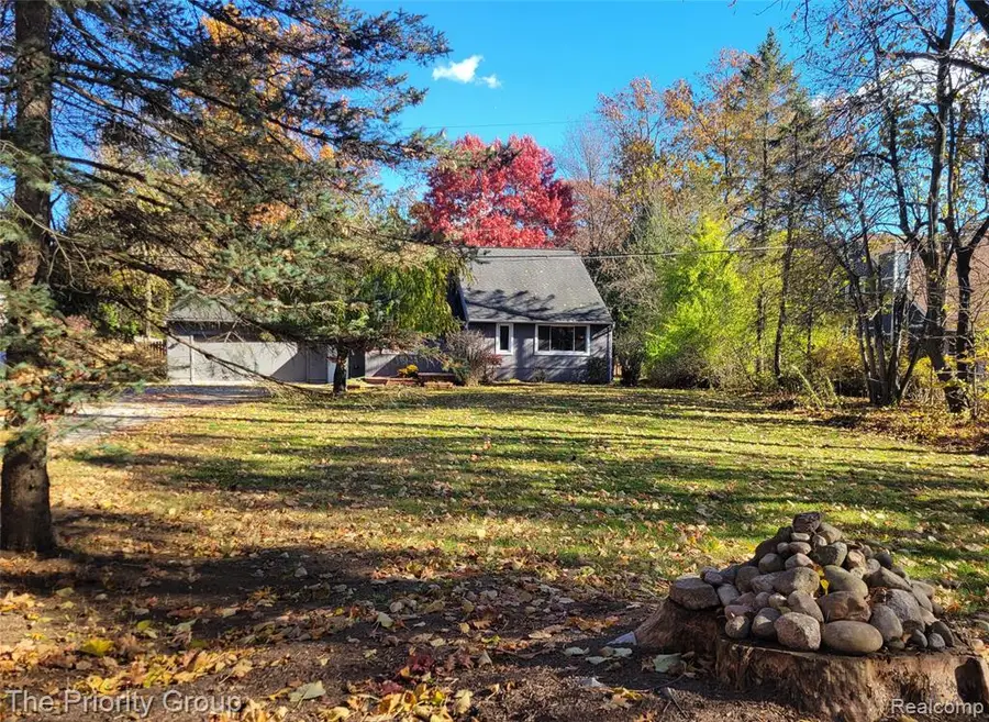 5650 Hillsboro, Davisburg, MI  - Image #2