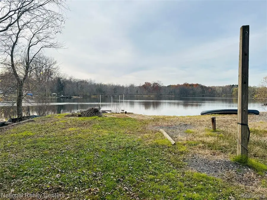 12063 Kirby, South Lyon, MI 48178 - #2