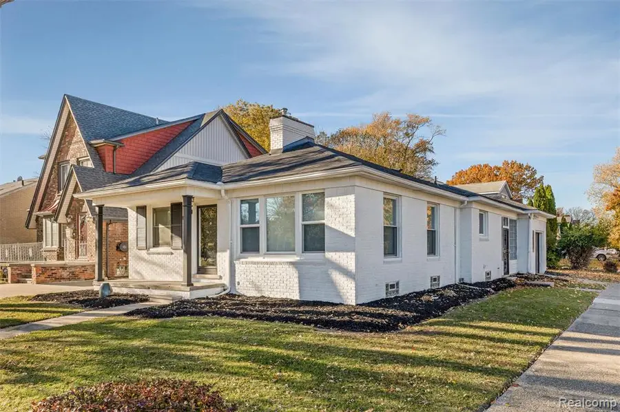 11921 E Outer, Detroit, MI 48224 - #2