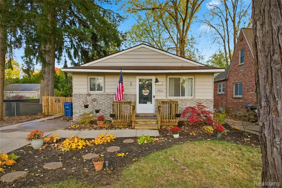 19800 Poinciana, Redford, MI  - Image #2