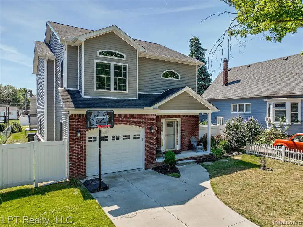 117 Walnut, Wyandotte, MI  - Image #1