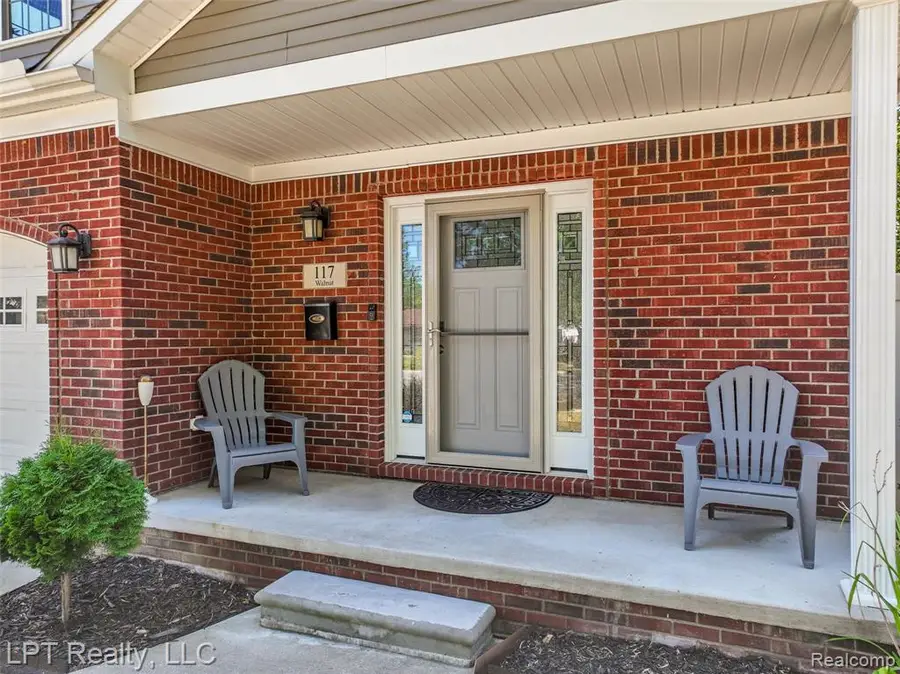 117 Walnut, Wyandotte, MI  - Image #3