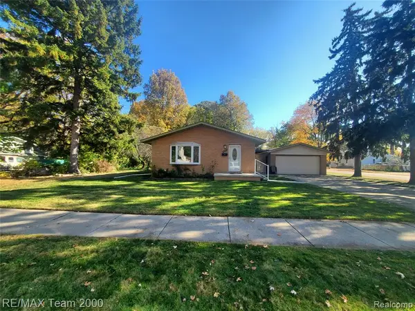 4565 Universal, Dearborn Heights, MI 