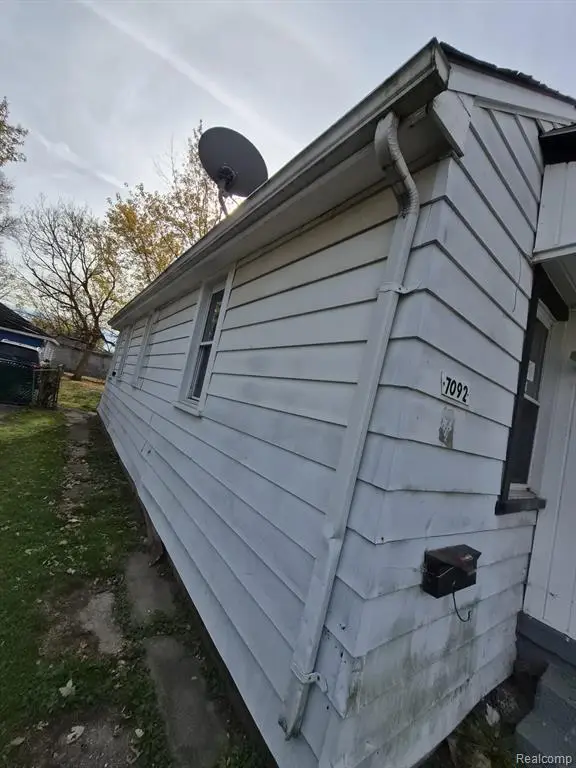 7092 Meadow, Warren, MI  - #3