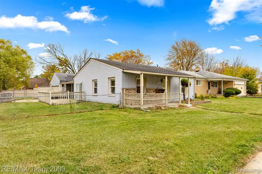 21090 Gentner, Warren, MI  - Image #2