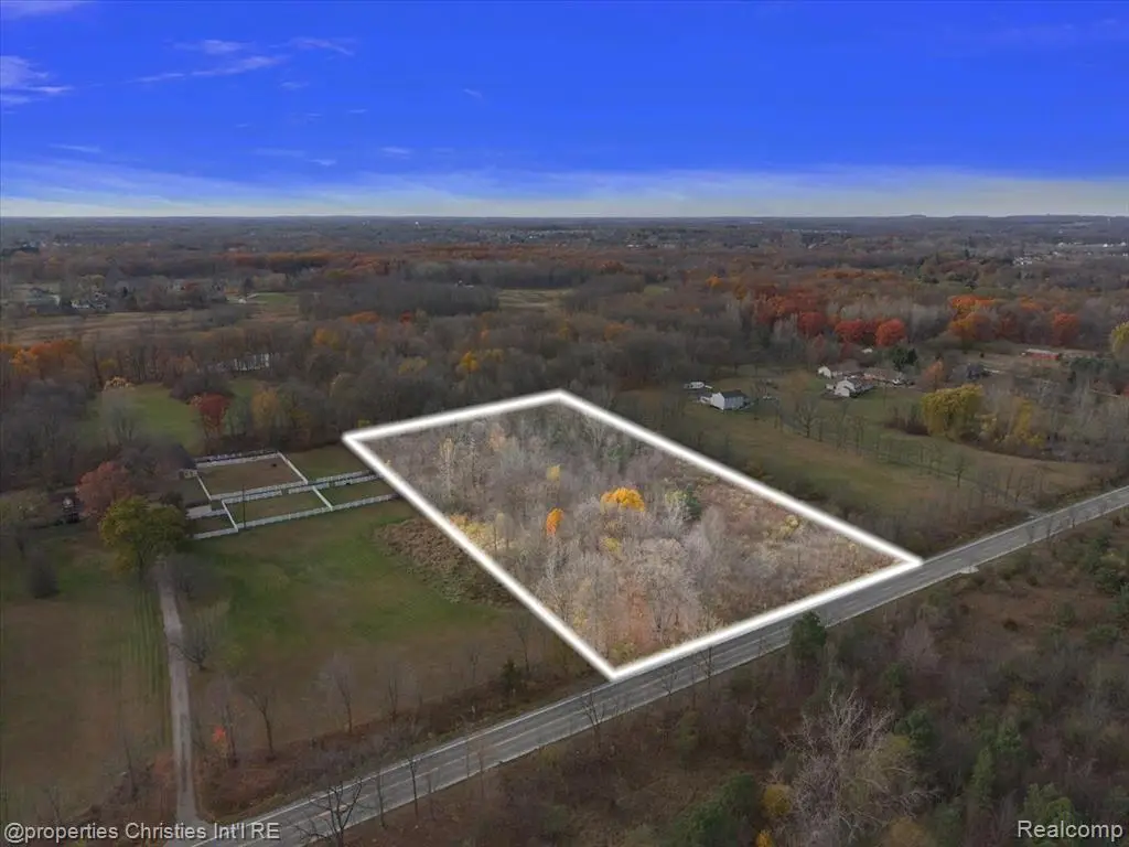 0000 Currie, South Lyon, MI 48178 - #1