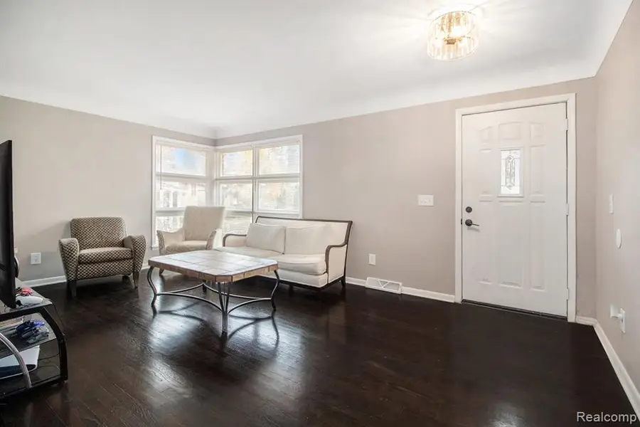 26557 Old Homestead, Farmington Hills, MI  - Image #3