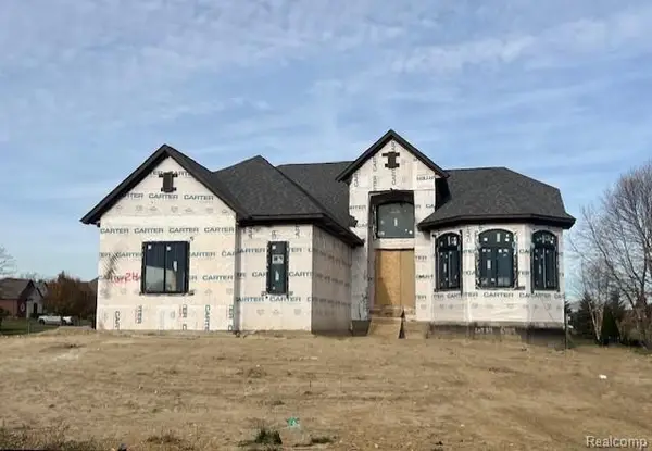 6489 Pond Dr, Washington, MI 