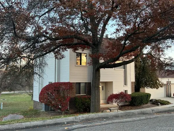 5321 Fairway, West Bloomfield, MI 