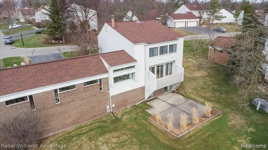 5321 Fairway, West Bloomfield, MI  - Image #2