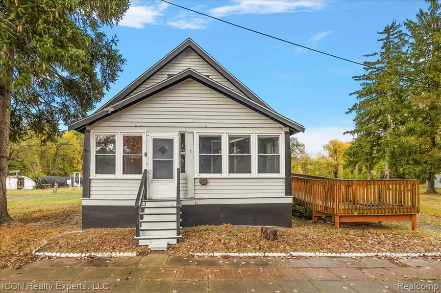 24850 W 9 Mile, Southfield, MI 48033 - #2