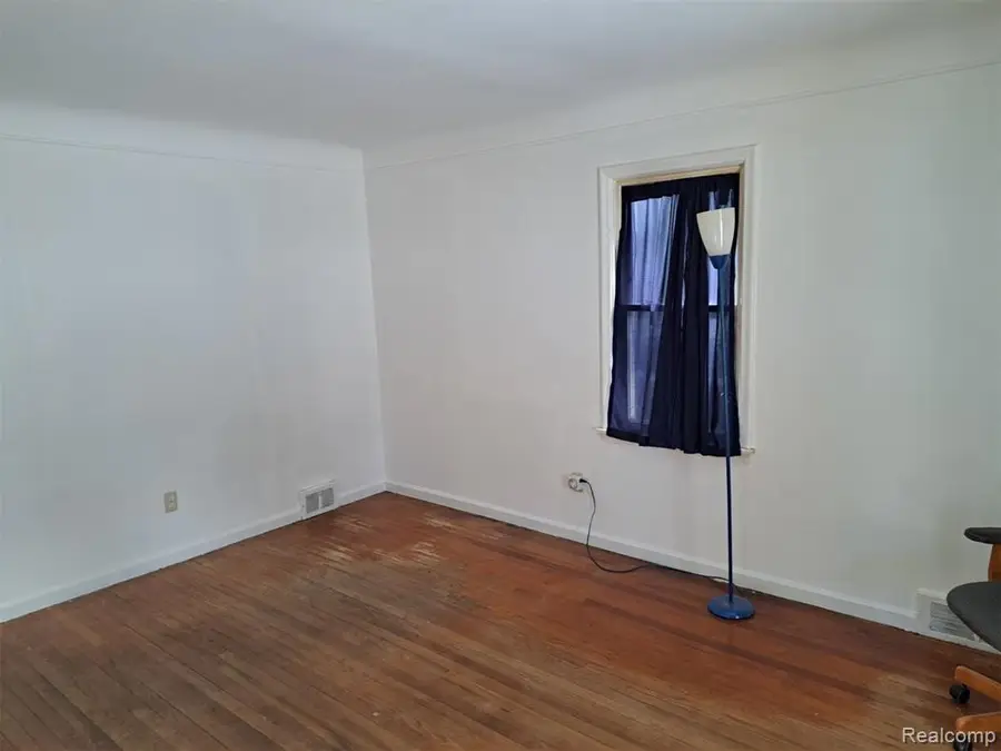 17730 Five Points Street, Redford, MI  - #3