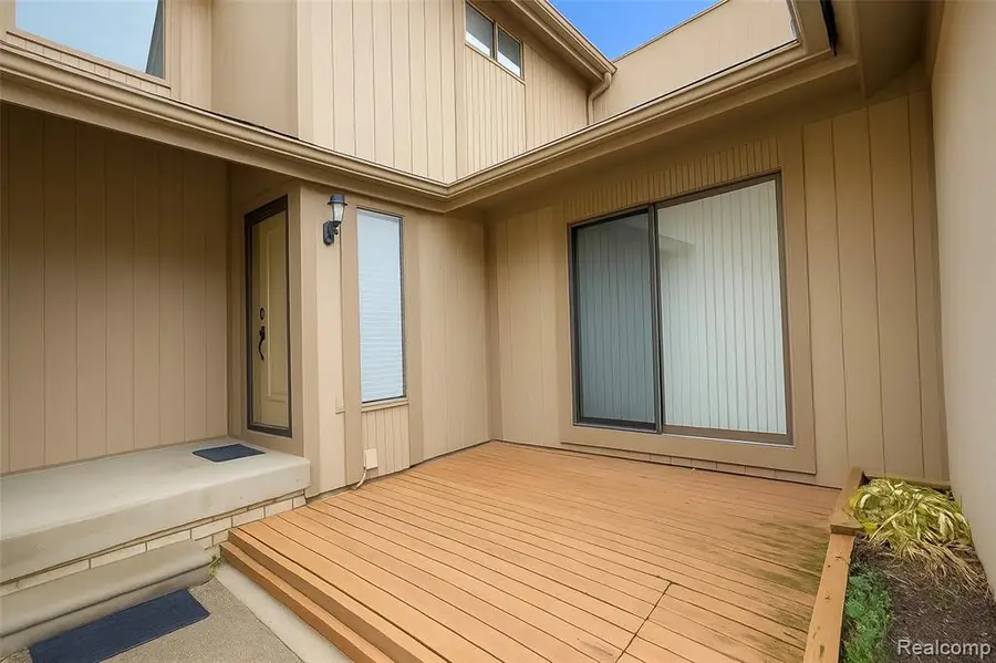 6265 Potomac, West Bloomfield, MI  - Image #2