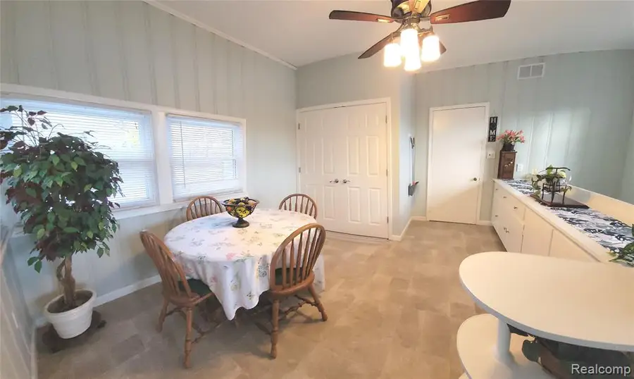 5025 N Hickory Ridge, Highland, MI  - #3