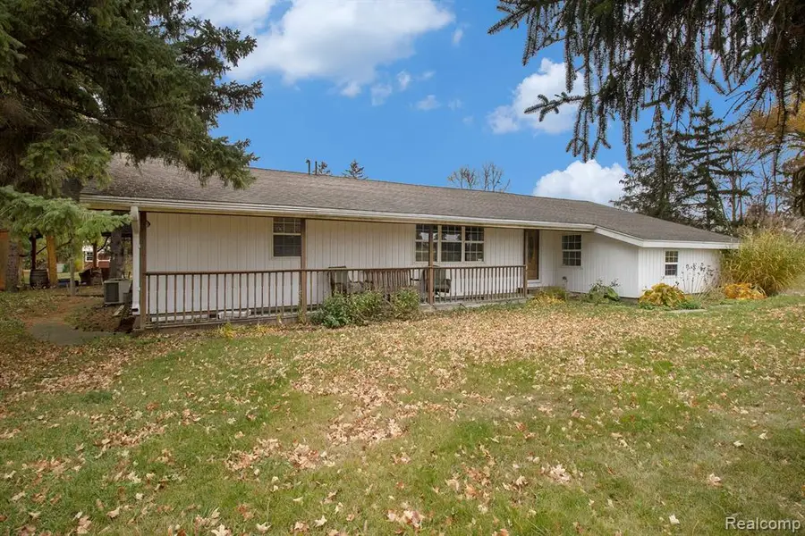 9761 Britton, Tecumseh, MI  - Image #2