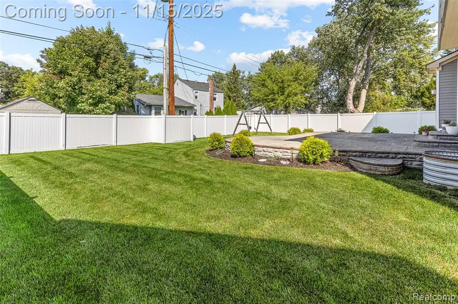 2914 Hartline, Rochester Hills, MI  - Image #3