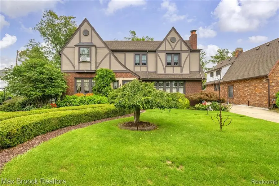 243 Cherokee, Pontiac, MI  - Image #2