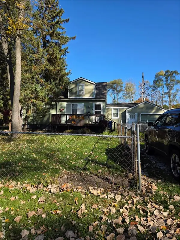 6522 Saline, Waterford, MI 