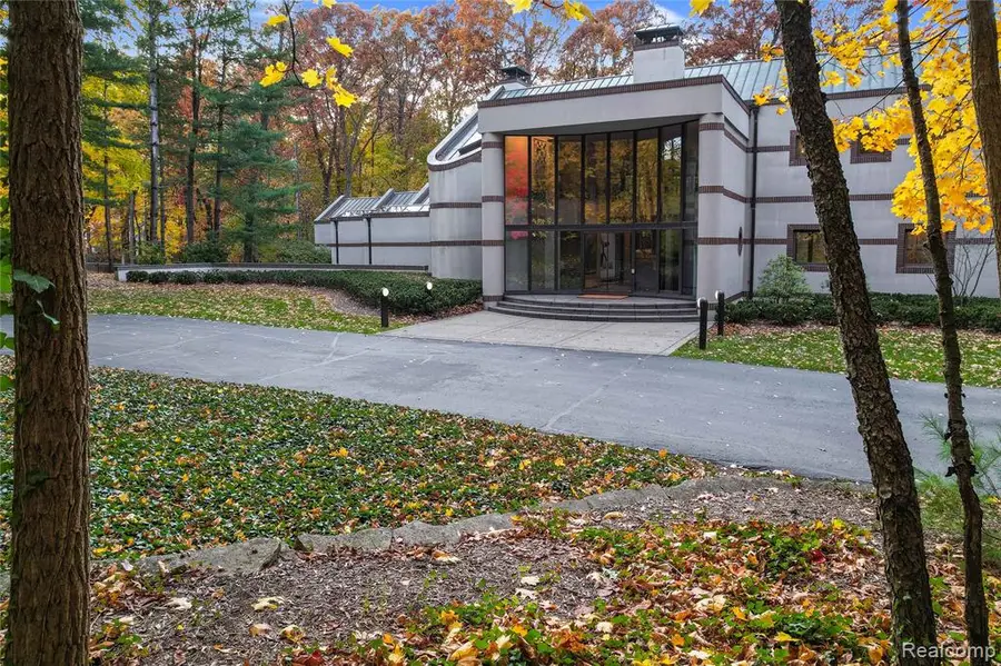1335 Trowbridge, Bloomfield Hills, MI 48304 - #2