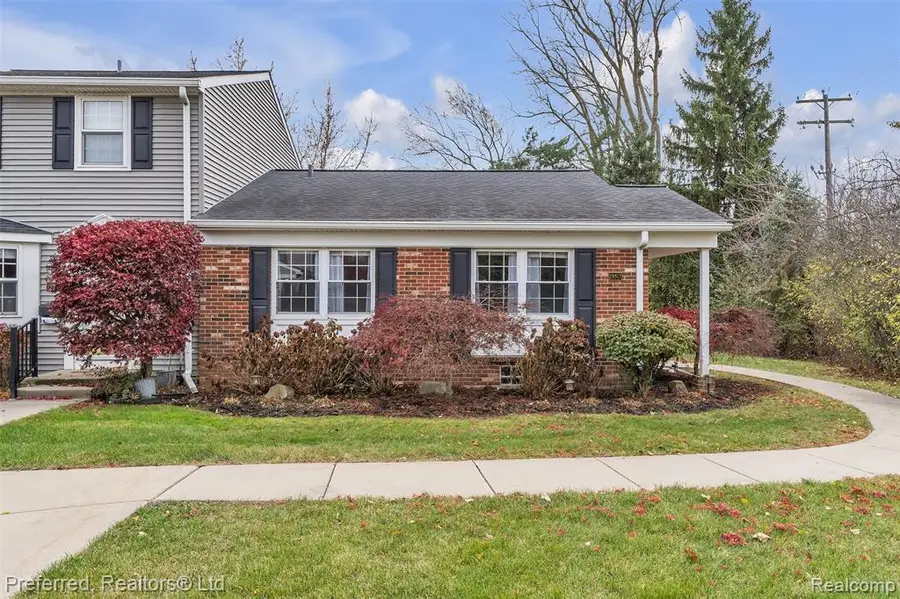 19517 Dartmouth, Northville, MI  - Image #2