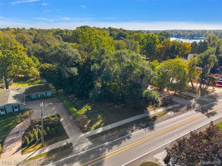 0000 Middlebelt, Bloomfield, MI 48302 - Image #2