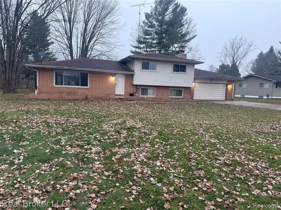 1160 E Moore, Saginaw, MI  - Image #2