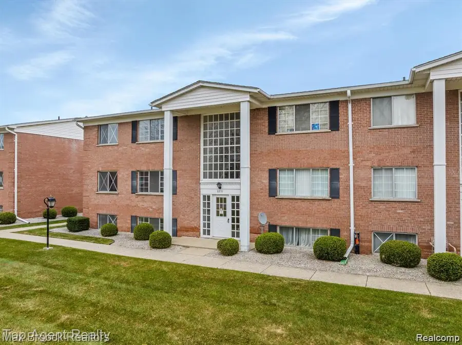 8251 Denwood #G1, Sterling Heights, MI  - Image #3