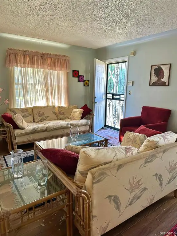 9364 Ohio, Detroit, MI  - #2