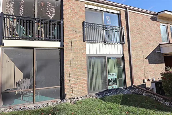 18230 University Park, Livonia, MI 