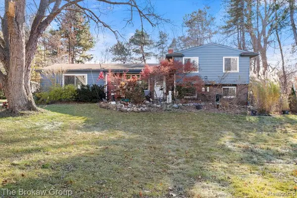 10490 Green, Goodrich, MI 48438