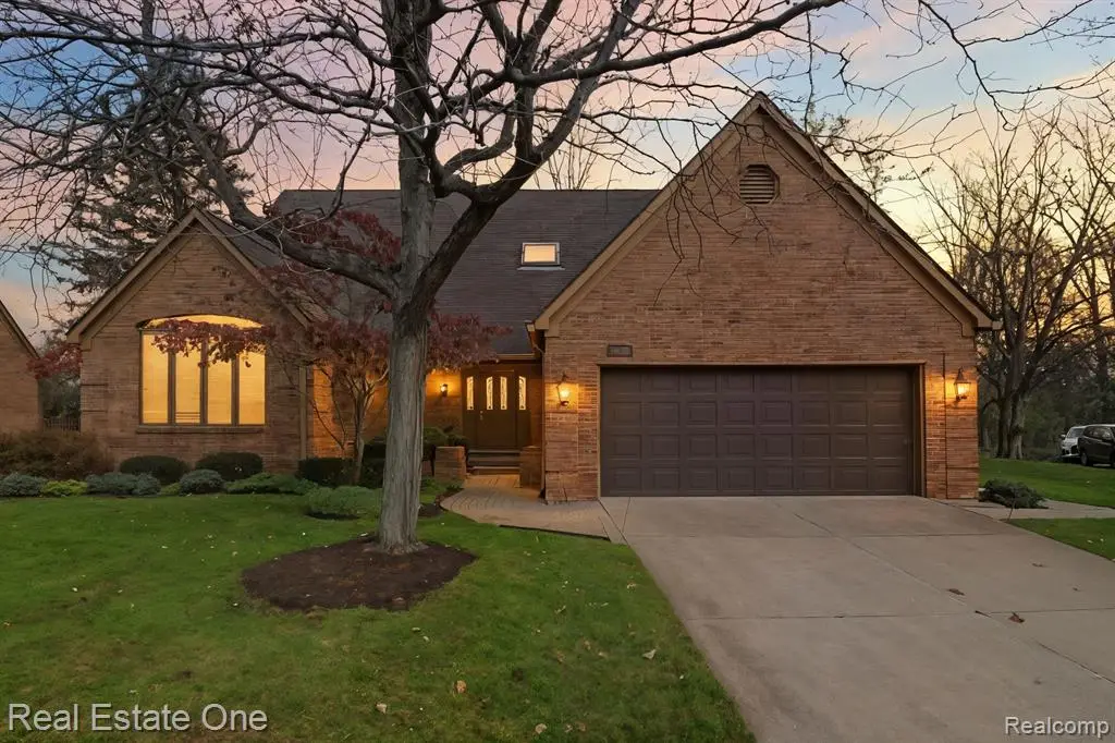 21850 Dover #7, Beverly Hills, MI  - Image #1