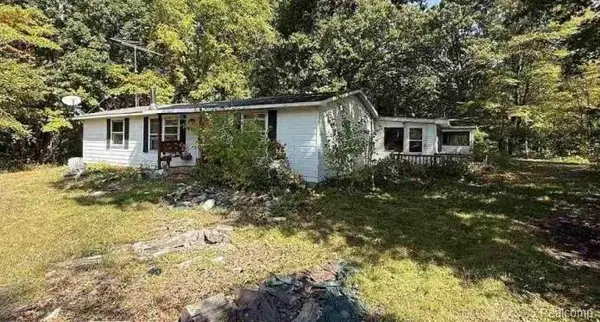 12505 Bueche, Burt, MI 48417