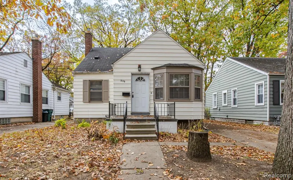 235 Flowerdale, Ferndale, MI  - Image #1