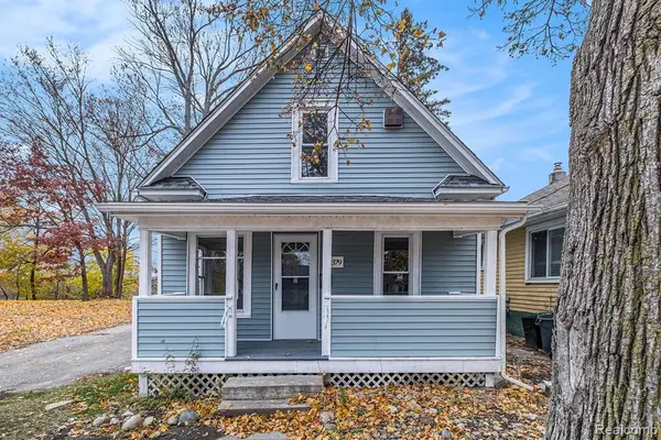 1379 Washington, Flint, MI 48503