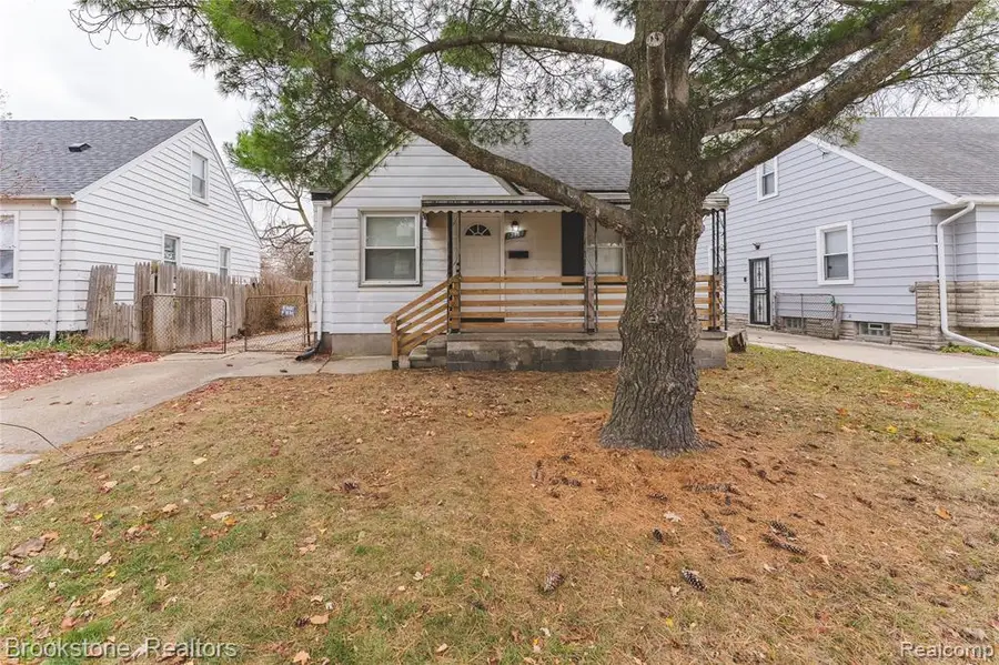 22482 Tuscany, Eastpointe, MI  - Image #2