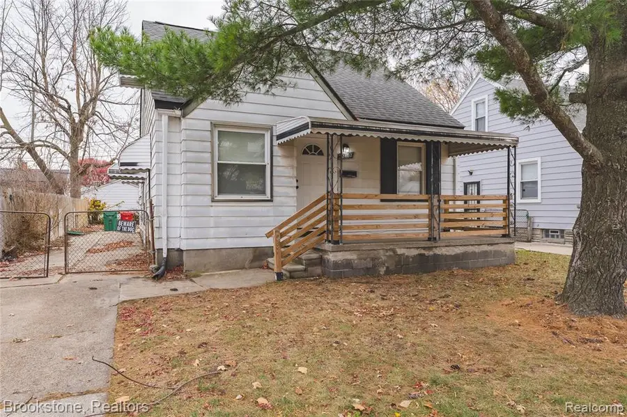 22482 Tuscany, Eastpointe, MI  - Image #3