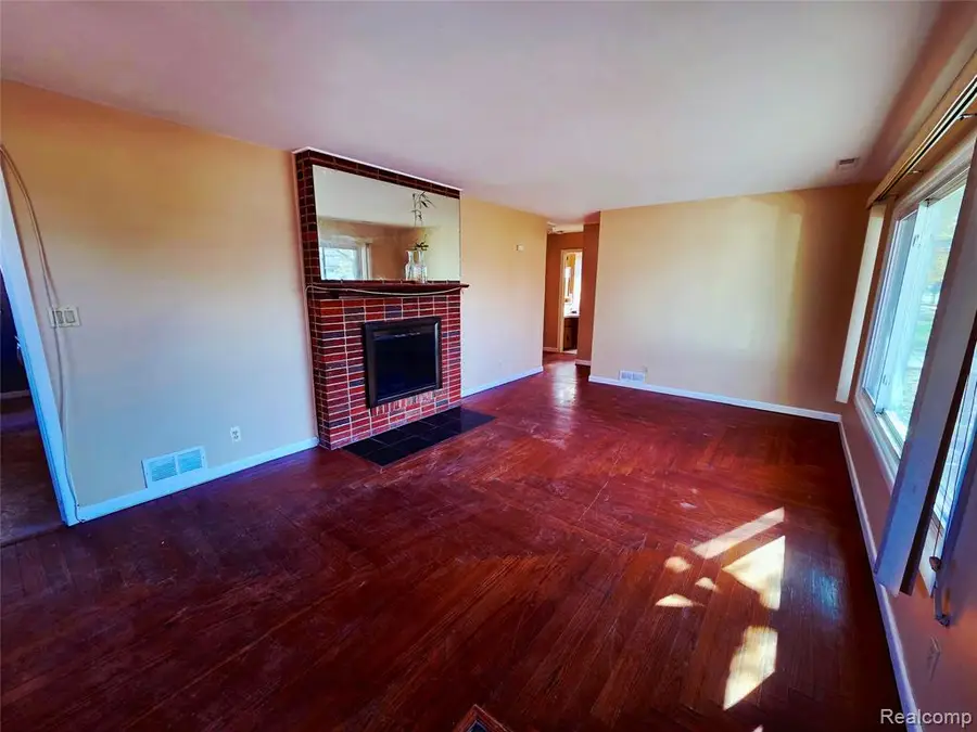 26354 Dale, Roseville, MI  - Image #3