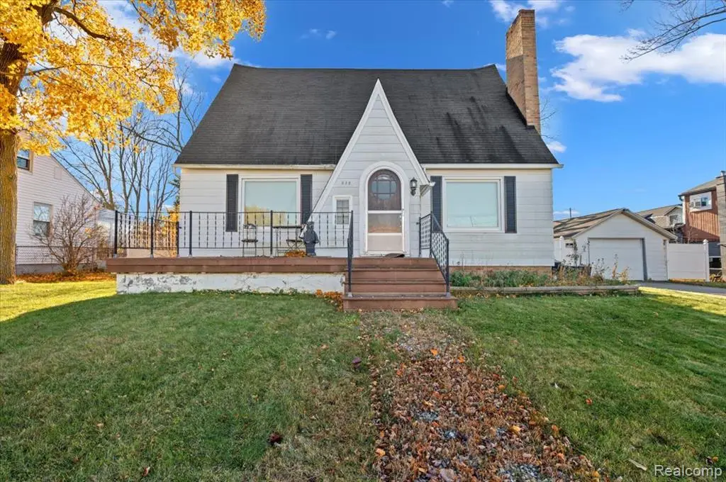 238 E Nepessing, Lapeer, MI  - #1