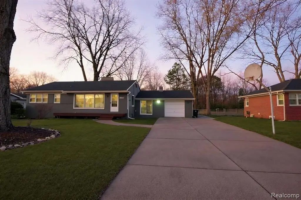 30143 Hoy, Livonia, MI  - #1