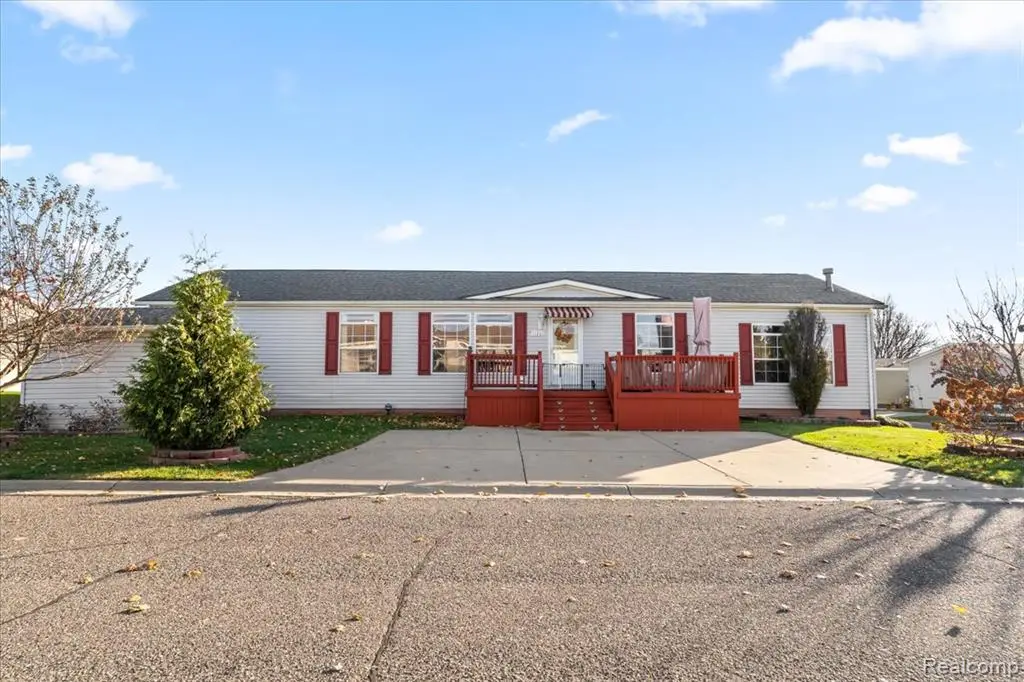 11201 Woodchester, South Lyon, MI  - Image #1