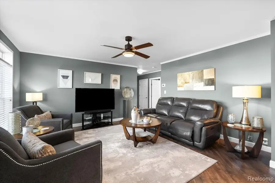 11201 Woodchester, South Lyon, MI  - Image #3