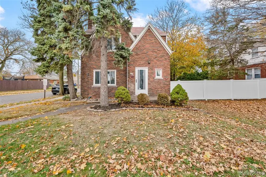 1332 Fort Park, Lincoln Park, MI  - Image #2