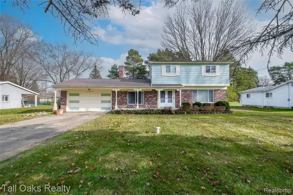 1042 Arapaho, Burton, MI 