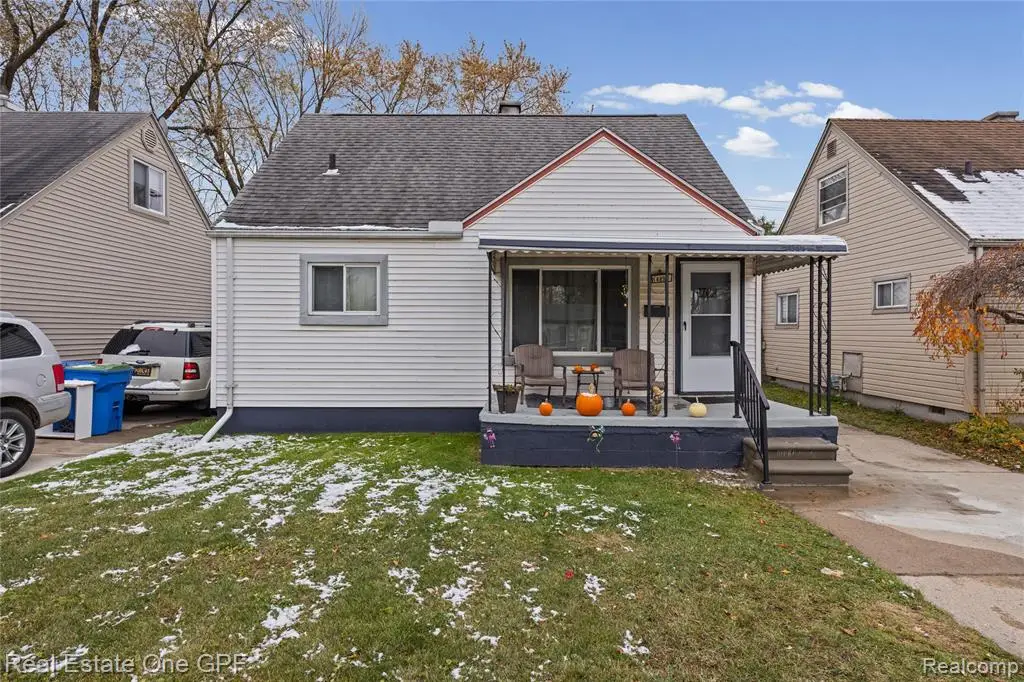 14898 Chesterfield, Warren, MI  - #1