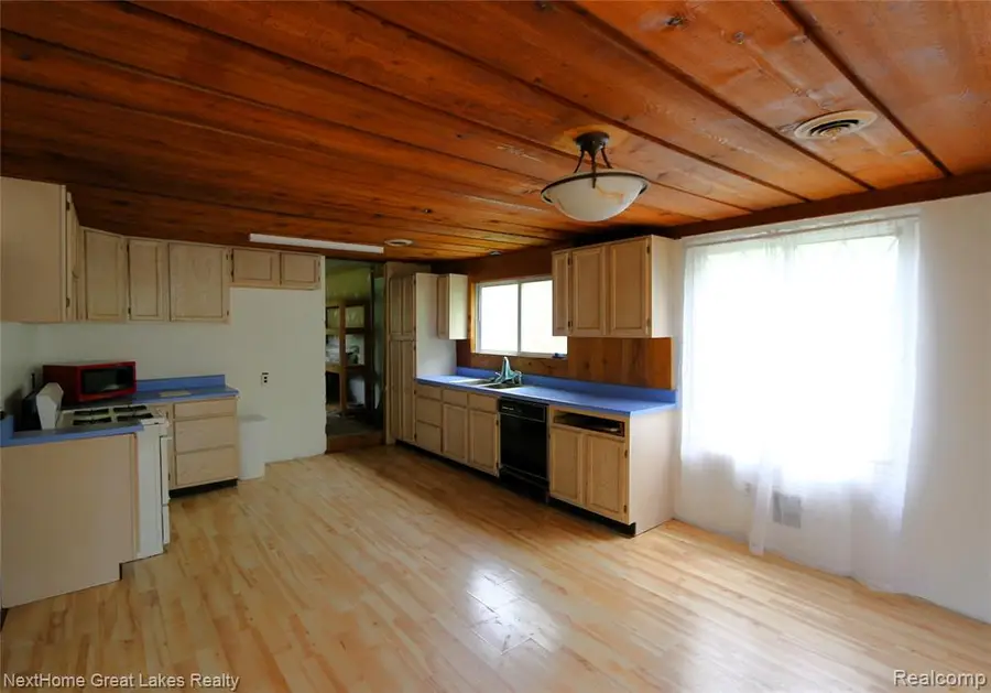 6259 Mercury, Burton, MI  - #3