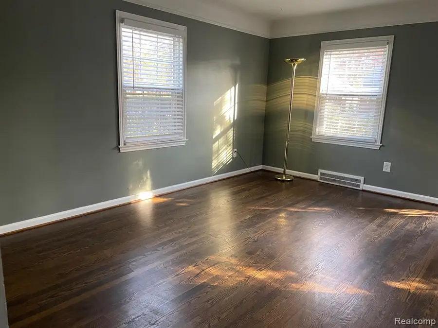 3238 Harding, Dearborn, MI  - Image #3