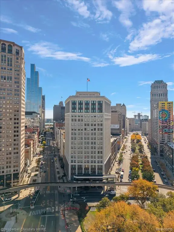 1 Park #1214, Detroit, MI 48226