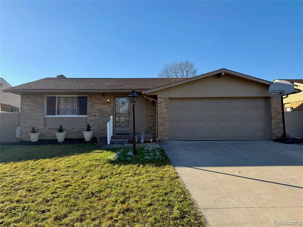 28428 Weddel, Brownstown, MI  - #1