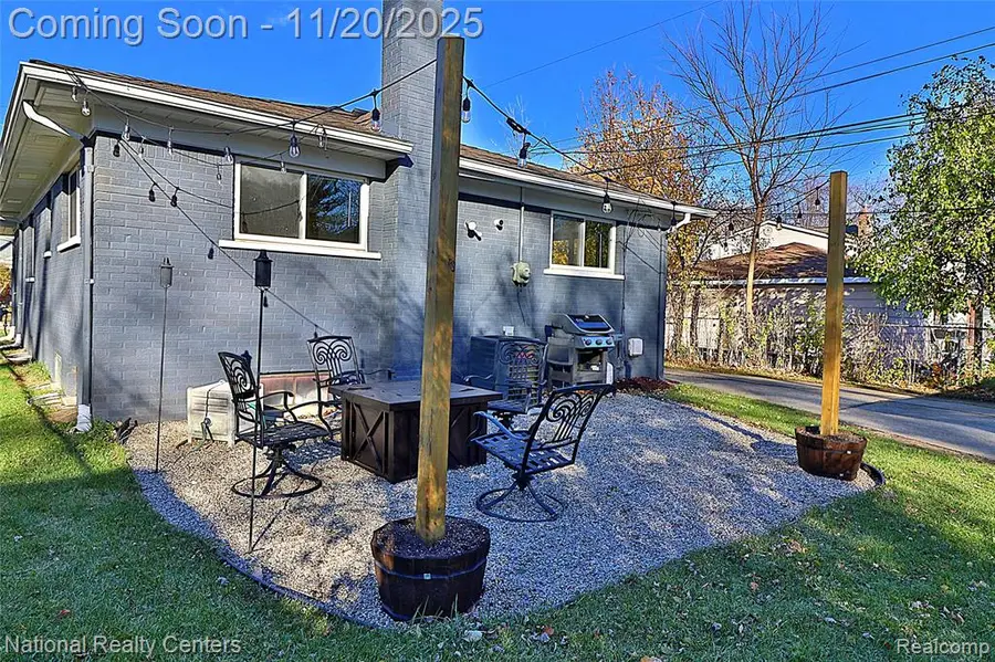 2863 Columbia, Berkley, MI  - Image #3