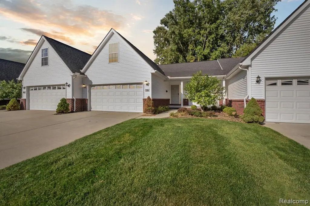 816 Nelsons Ridge, Howell, MI  - Image #1